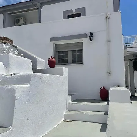 Traditional Seamanshouse Kochilos *